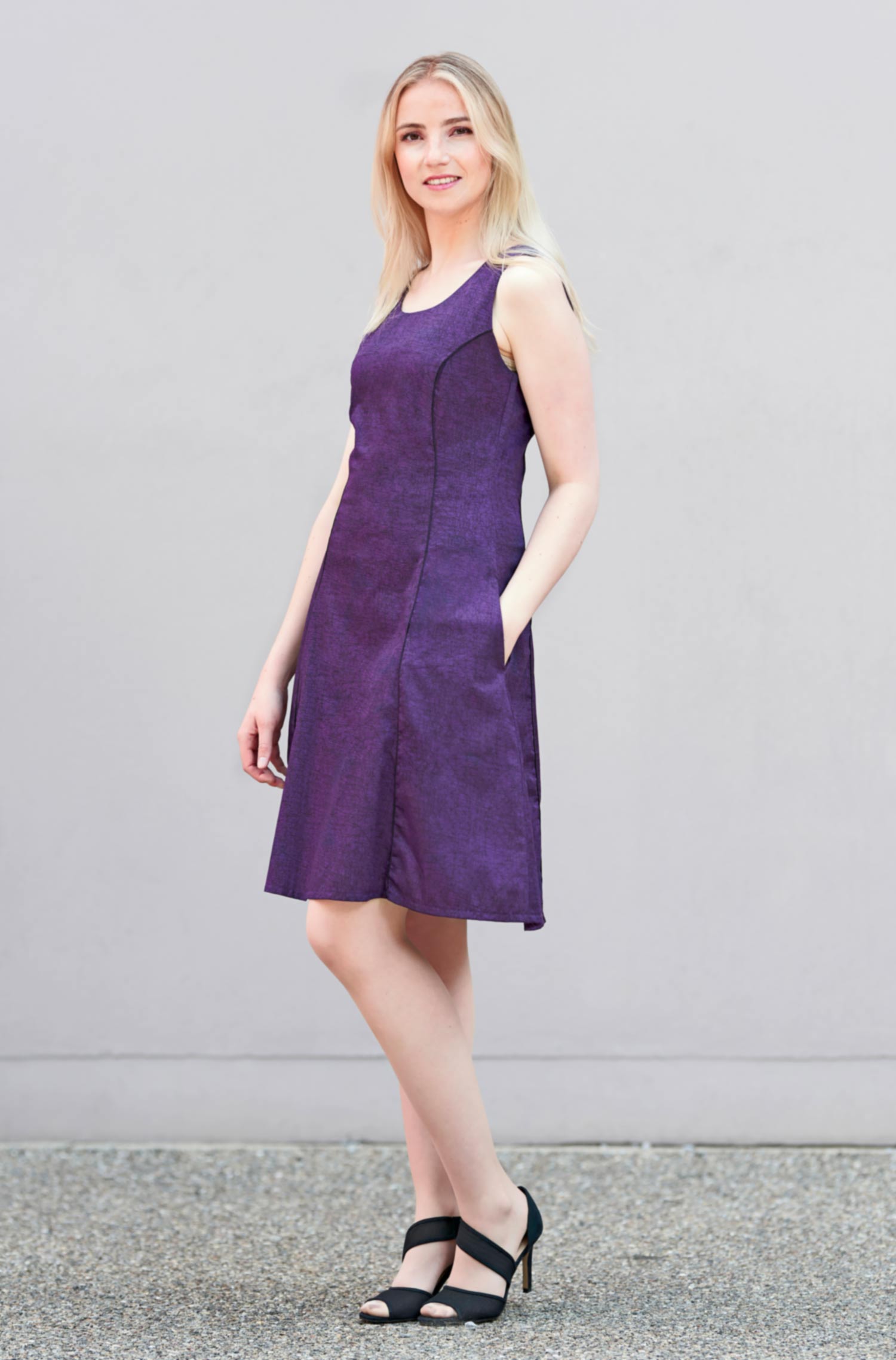 Trägerkleid IMPERIO aus 100% Pima Bio Baumwolle-violett/schwarz