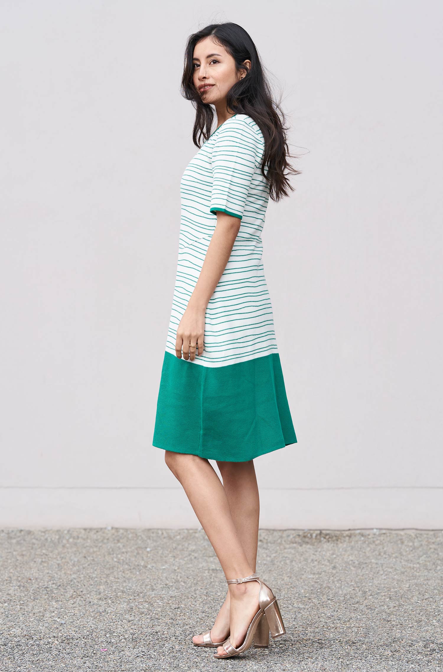 Strickkleid LINEAS aus Bio Pima Baumwolle-sommergrün