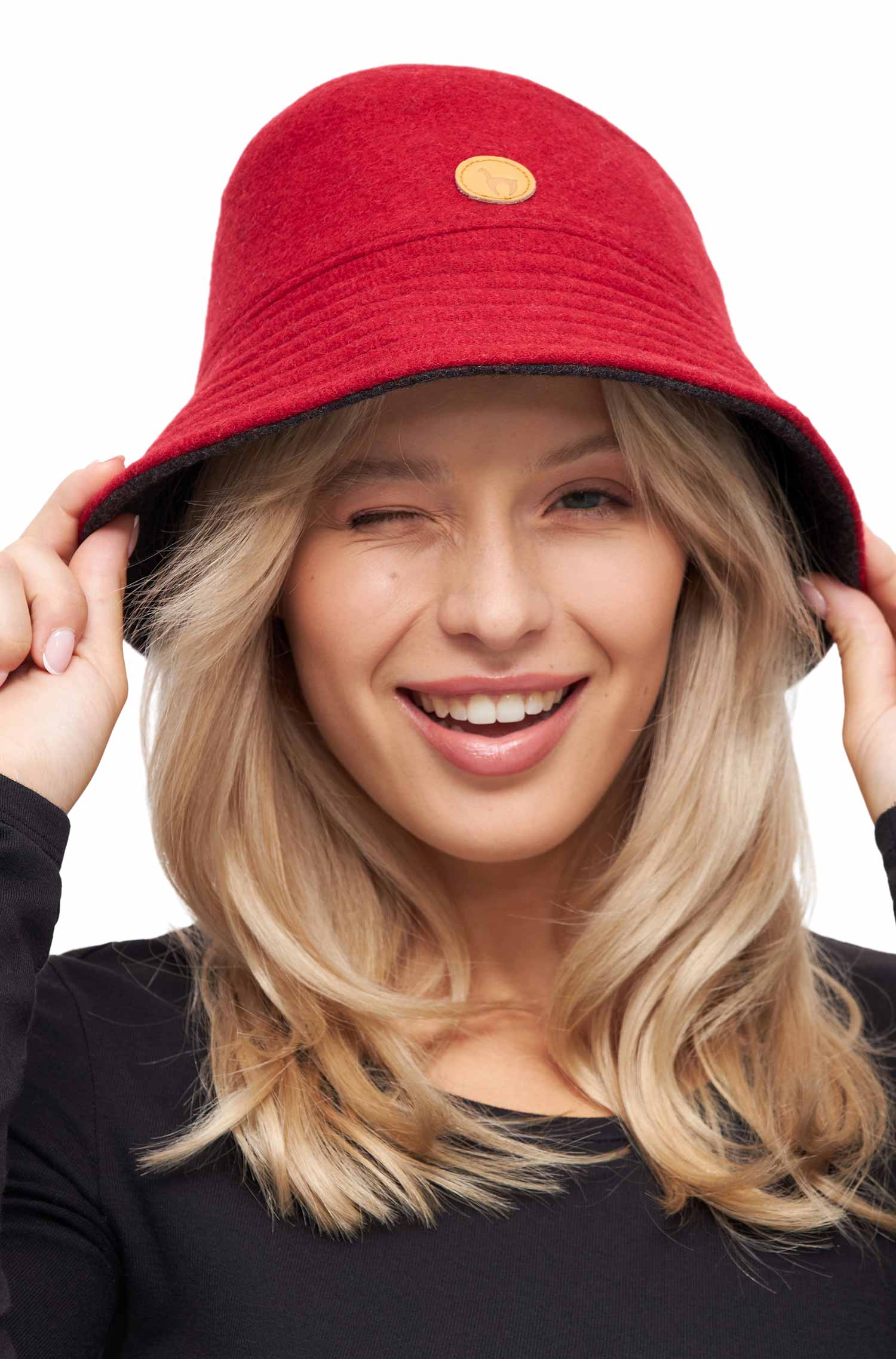 Wendbarer BUCKET HAT aus Baby-Alpaka-Woll-Mix-burgund granit