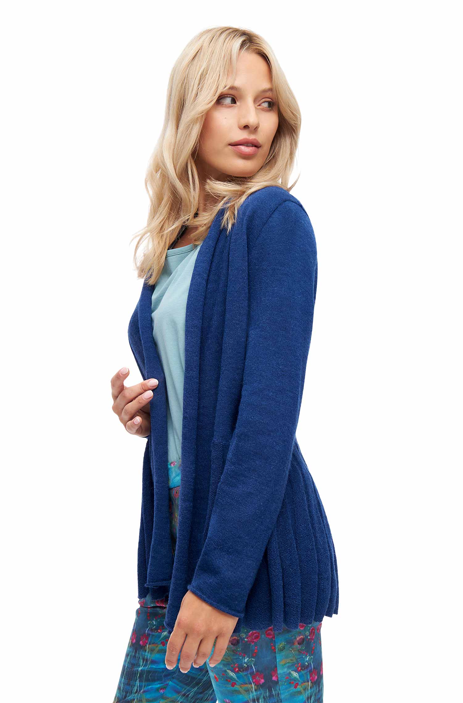 Alpaka Strickjacke MILKAR aus 100% Baby Alpaka-blau