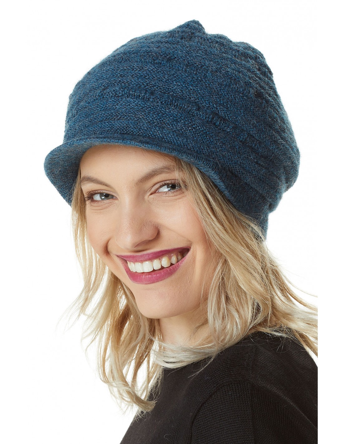 Knitted peaked cap