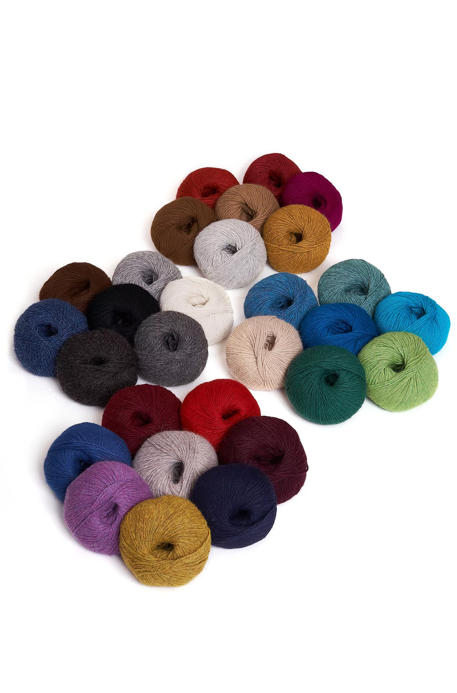 ② 23 pelotes Laine à tricoter (50% laine et 50% acryl) NOIR — Tricot &  Crochet — 2ememain
