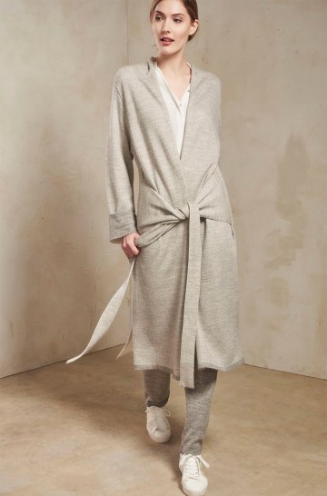 Luxurious ROBLE ROBE Unisex Dressing Gown by KUNA Home & Relax