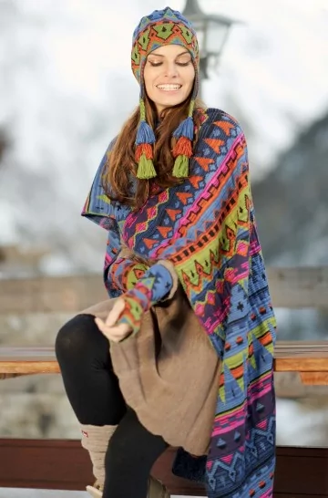 KUYCHI alpaca knitted shawl