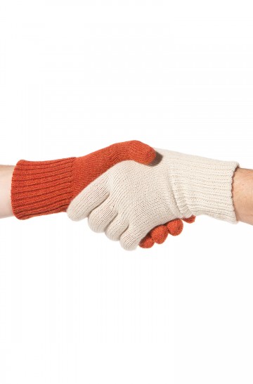 Reversible fingered gloves plain